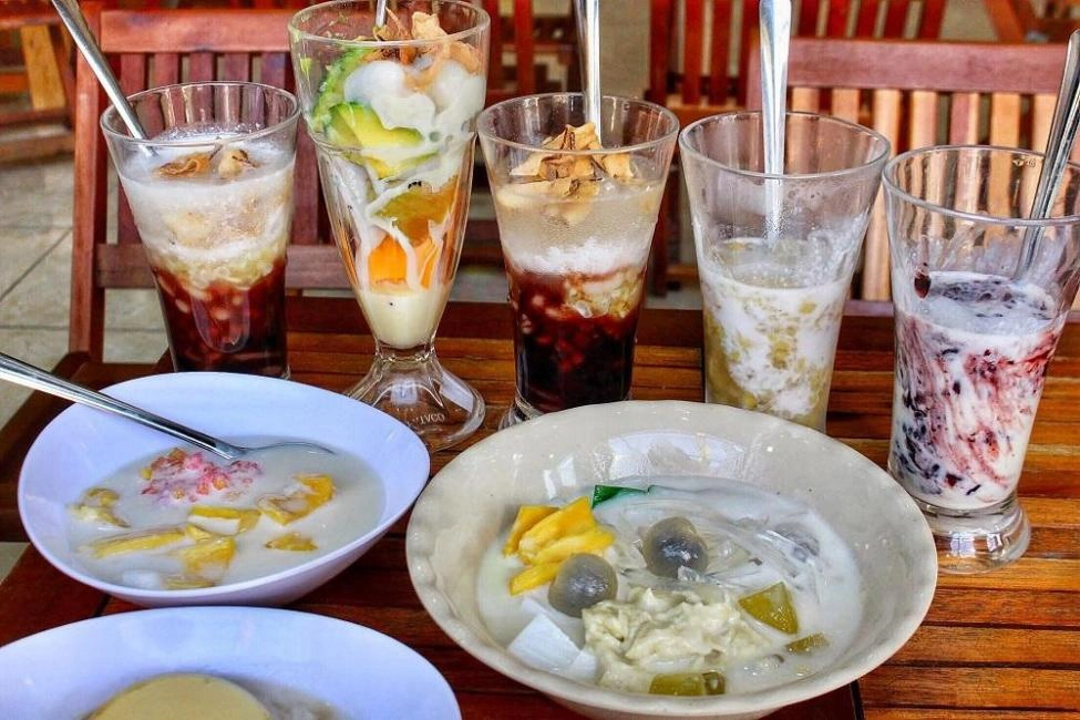 Day Tour | Da Nang Michelin Street Food & Craft Beer Tasting by Motorbike